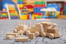 Деревянные игрушки - идеальный выбор для развития детей